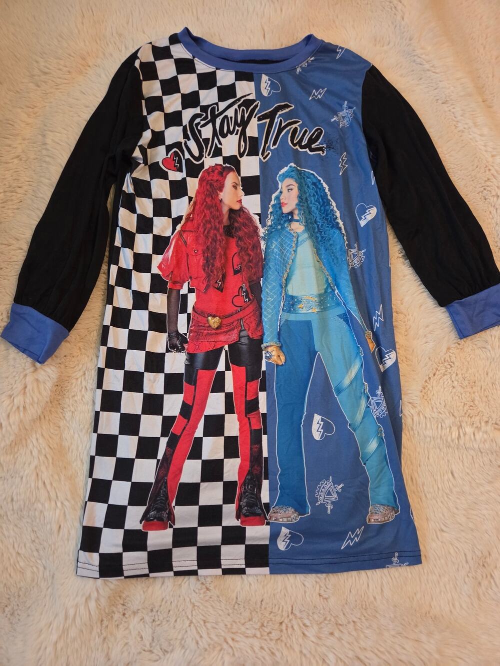 Disney Descendants The Rise of Red Long Sleeved Sleep Nightgown size 12 - Picture 1 of 3